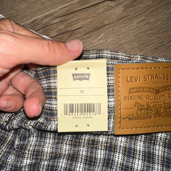 Women’s Levi Checkered Shorts - Picture 3 of 3